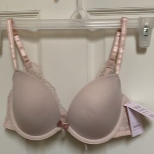 NWT Light Pink 32C Underwire Lace Back Bra